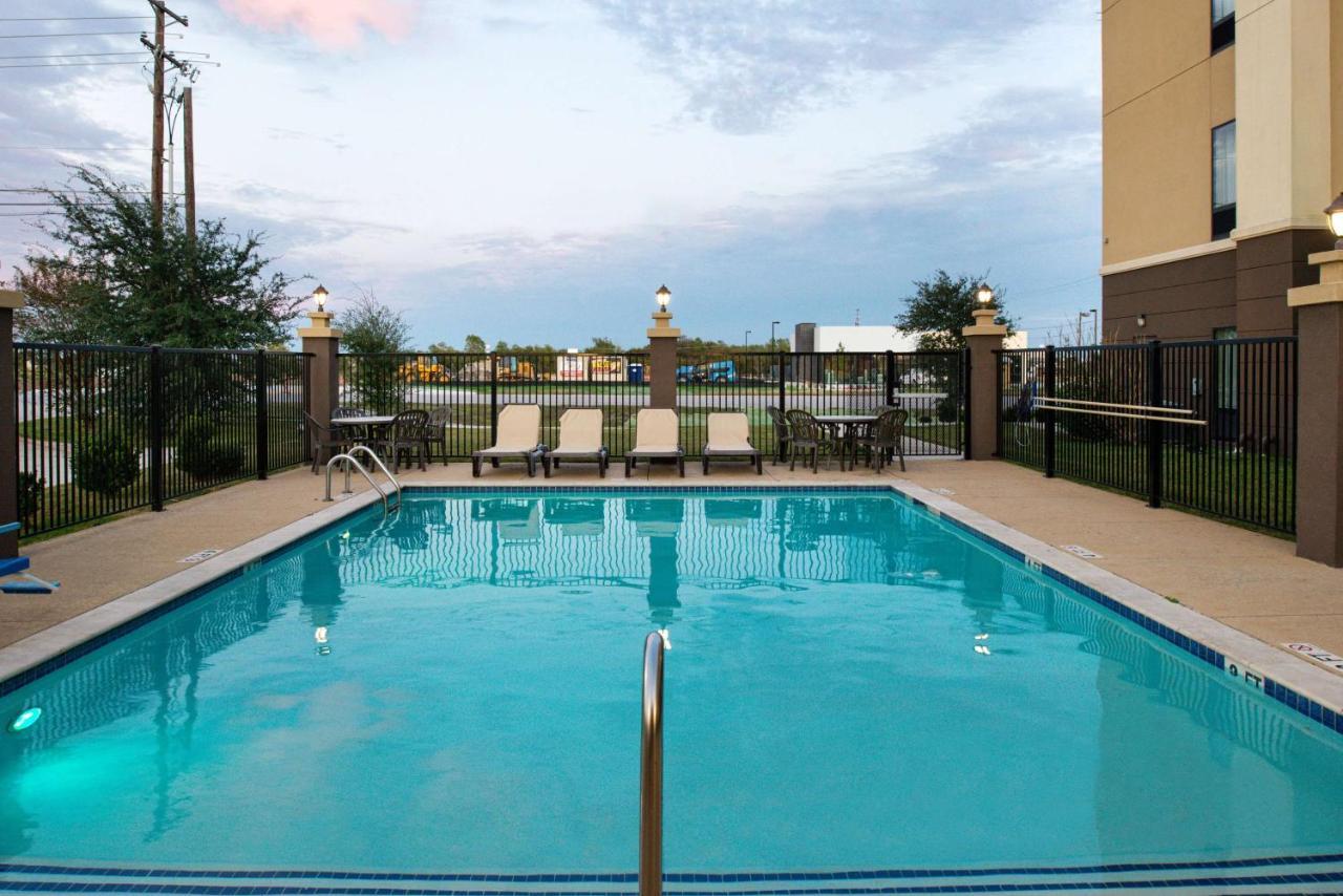 Hampton Inn And Suites Hutto Ngoại thất bức ảnh